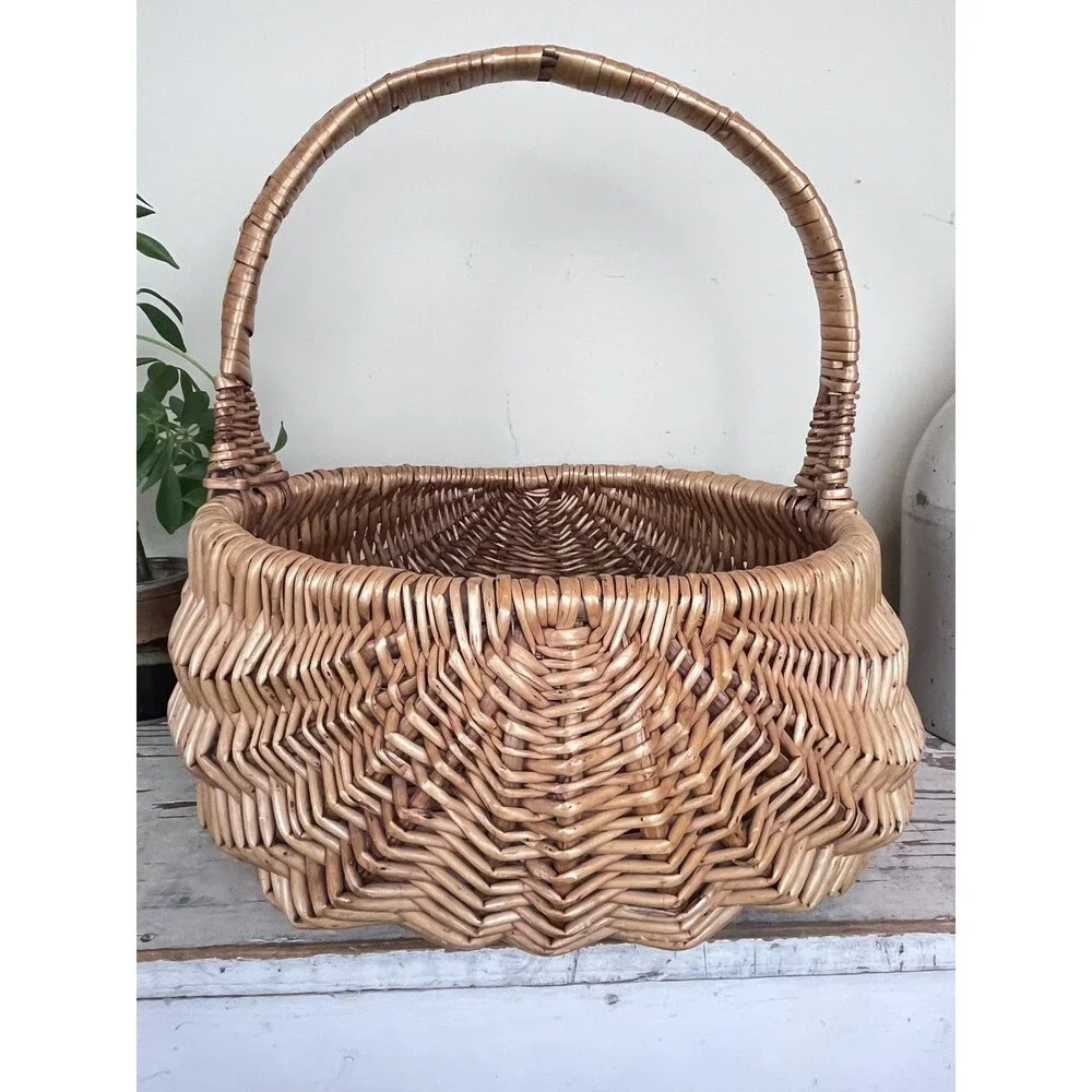 Vintage Large Primitive Chevron Weave Buttocks Woven Wicker Rustic Basket 16”